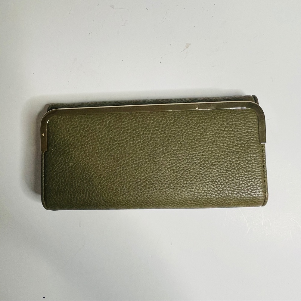 Charming Charlie Green wallet